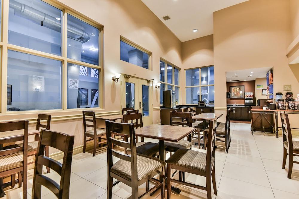Comfort Inn & Suites Ambassador Bridge Windsor Dış mekan fotoğraf