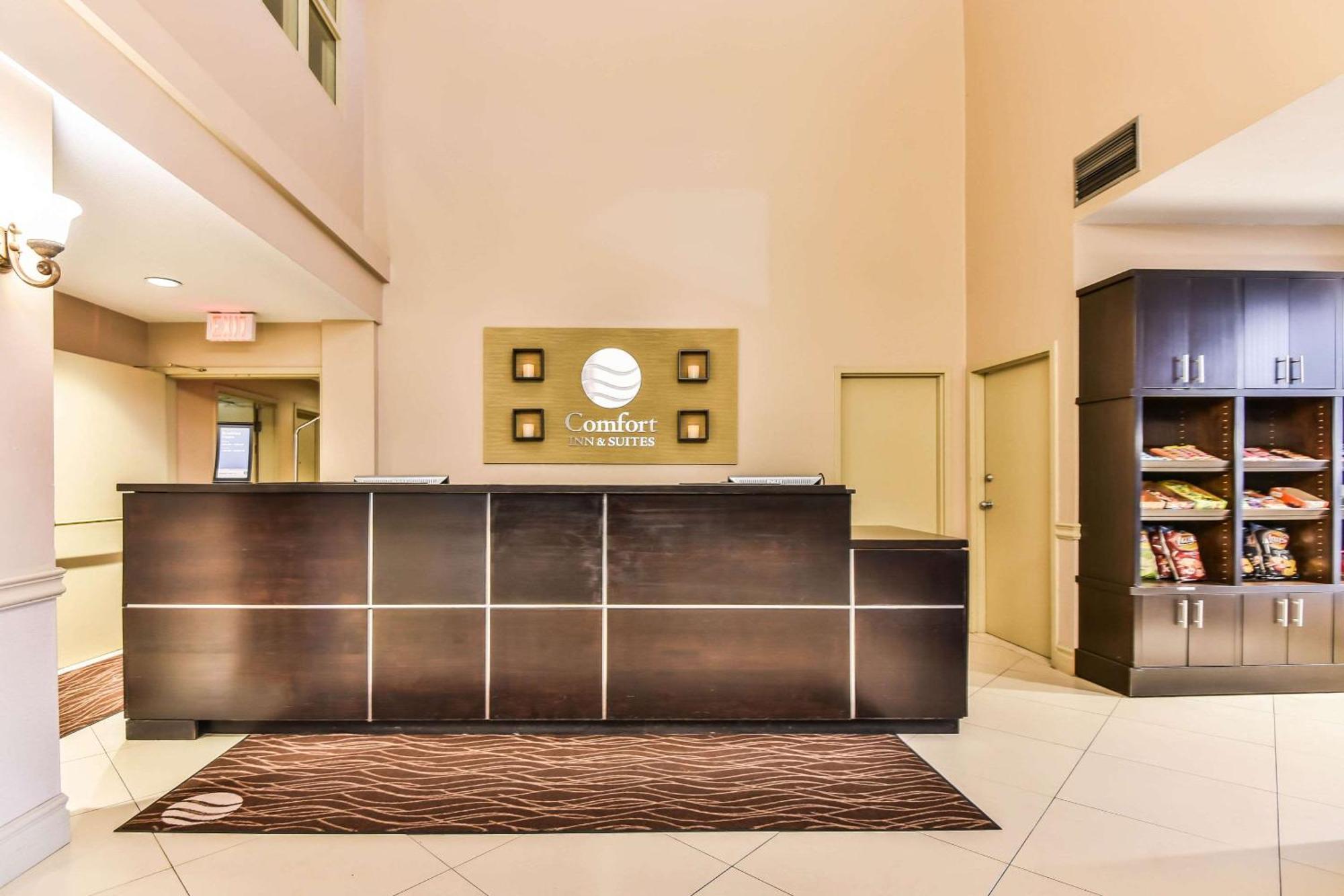 Comfort Inn & Suites Ambassador Bridge Windsor Dış mekan fotoğraf