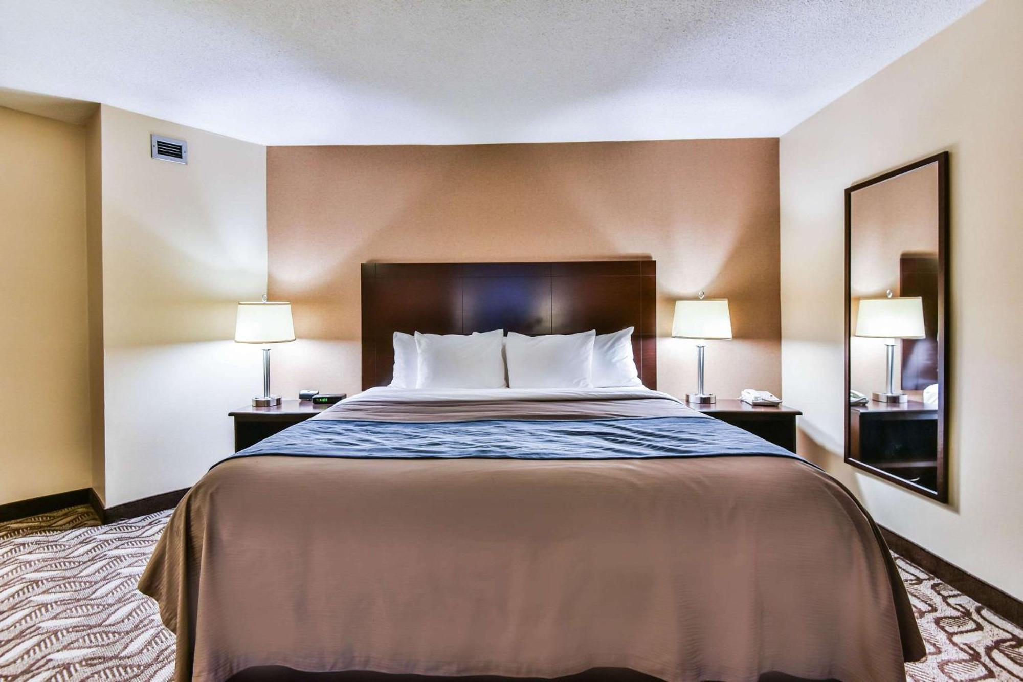 Comfort Inn & Suites Ambassador Bridge Windsor Dış mekan fotoğraf