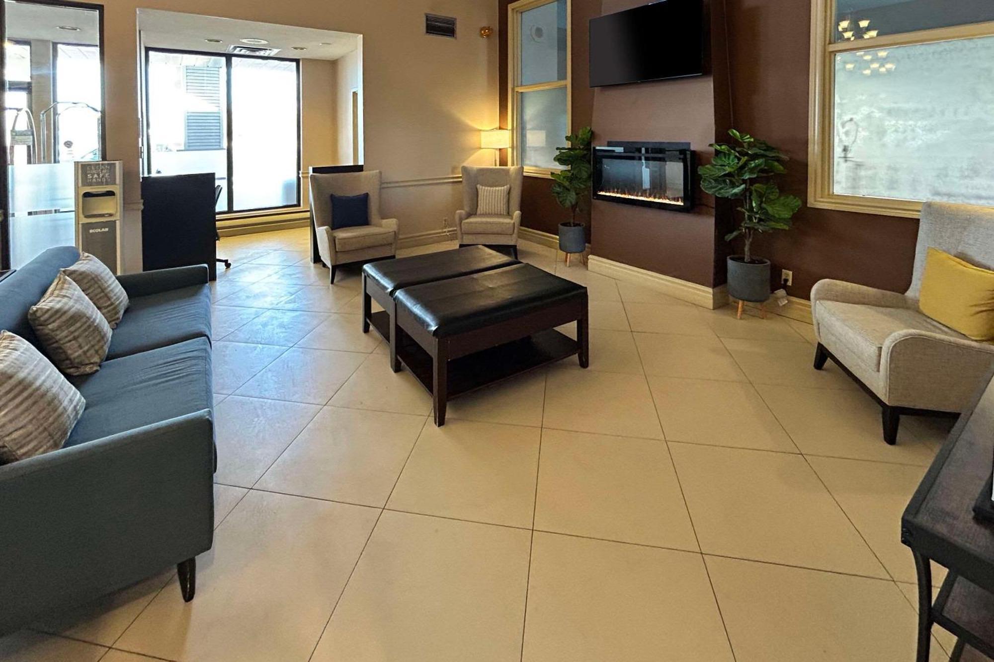 Comfort Inn & Suites Ambassador Bridge Windsor Dış mekan fotoğraf
