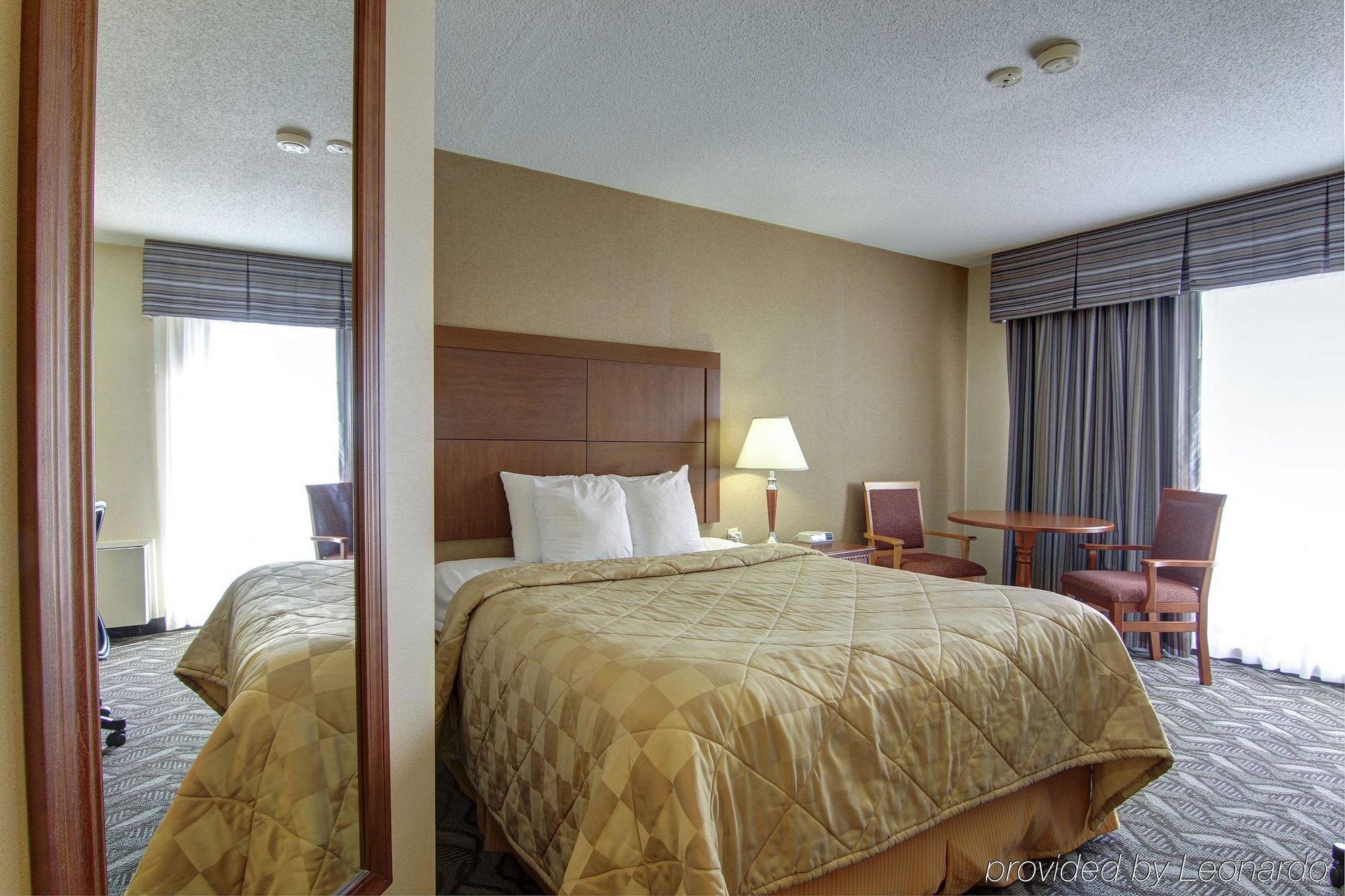 Comfort Inn & Suites Ambassador Bridge Windsor Dış mekan fotoğraf