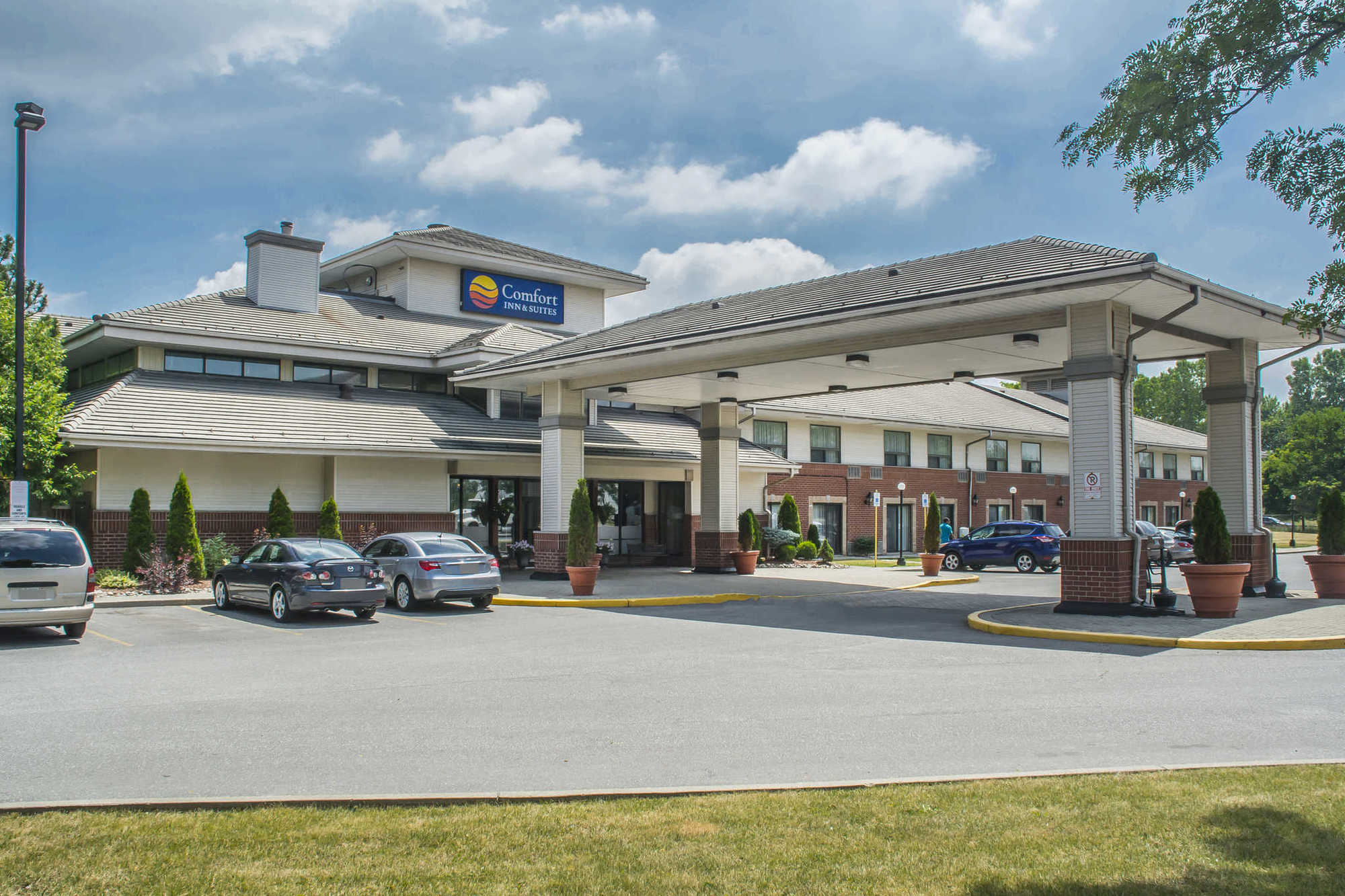 Comfort Inn & Suites Ambassador Bridge Windsor Dış mekan fotoğraf