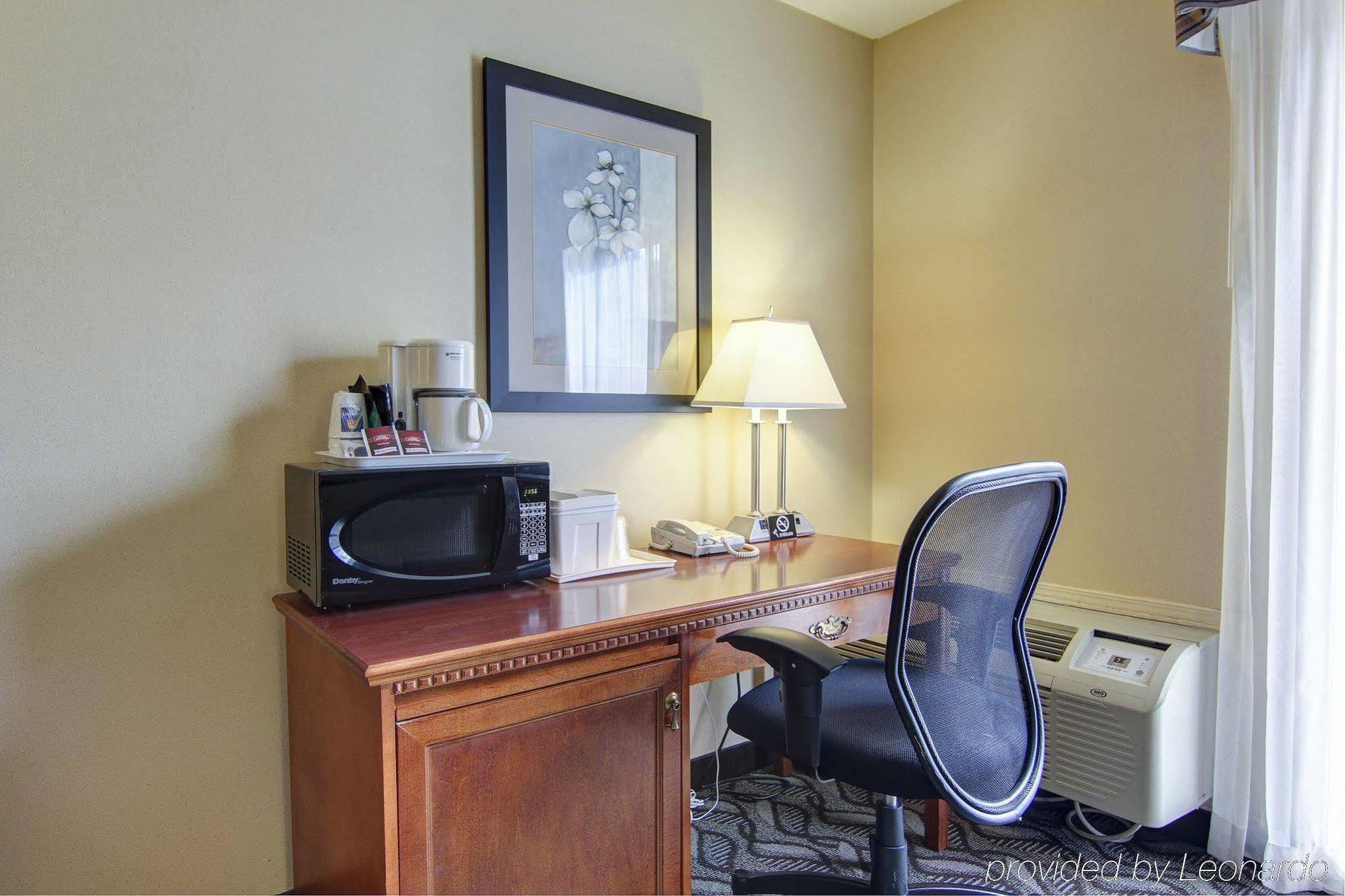 Comfort Inn & Suites Ambassador Bridge Windsor Dış mekan fotoğraf