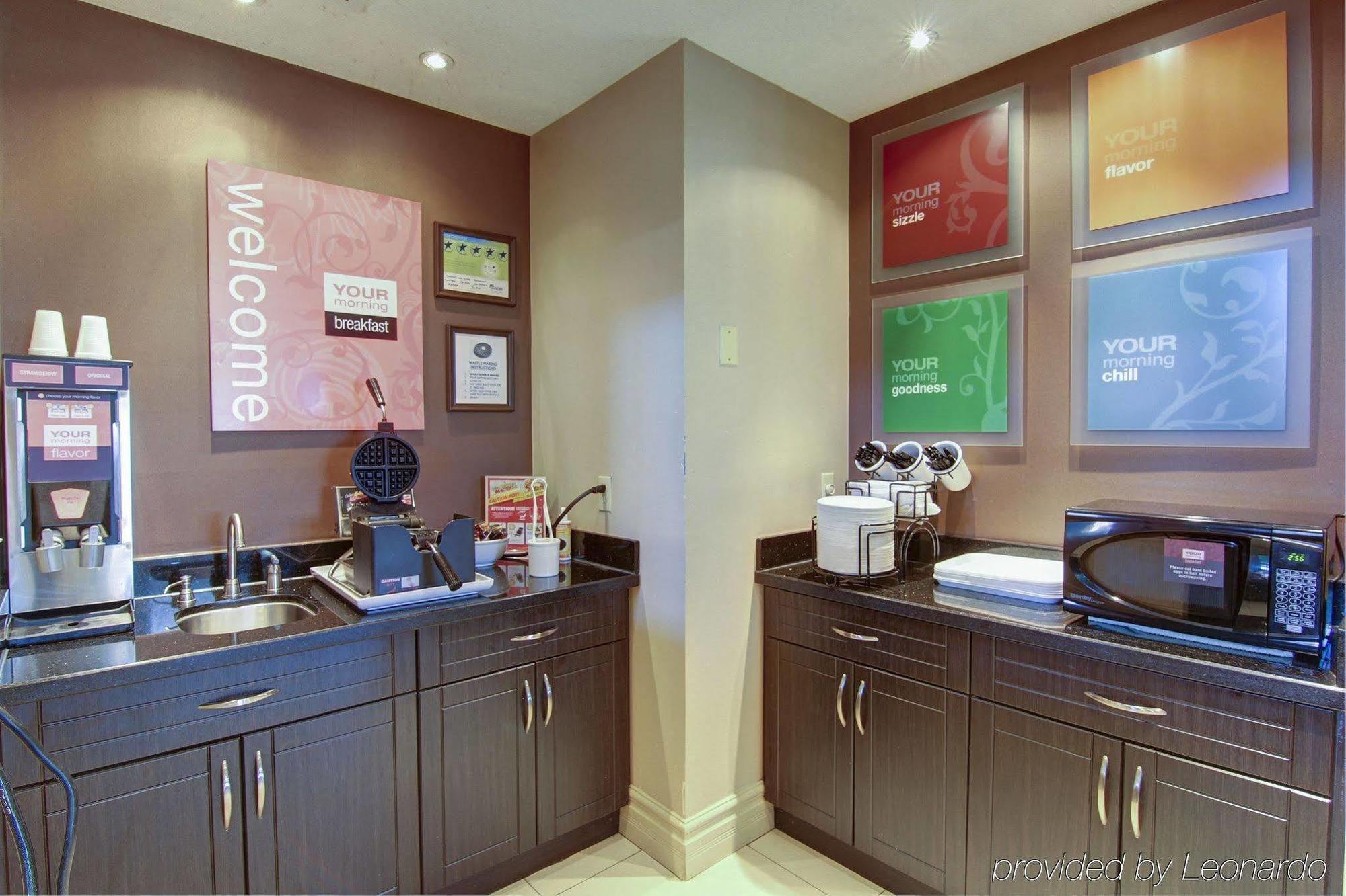 Comfort Inn & Suites Ambassador Bridge Windsor Dış mekan fotoğraf