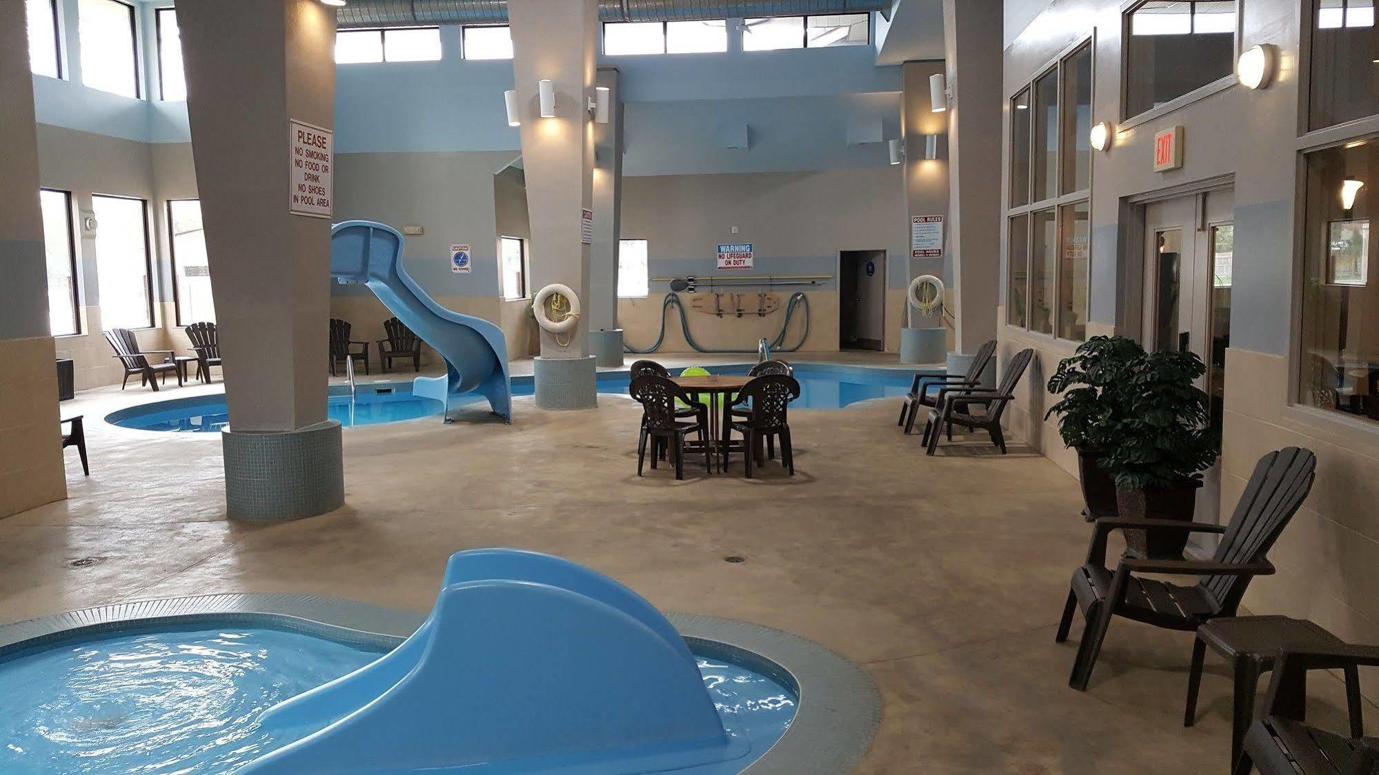Comfort Inn & Suites Ambassador Bridge Windsor Dış mekan fotoğraf